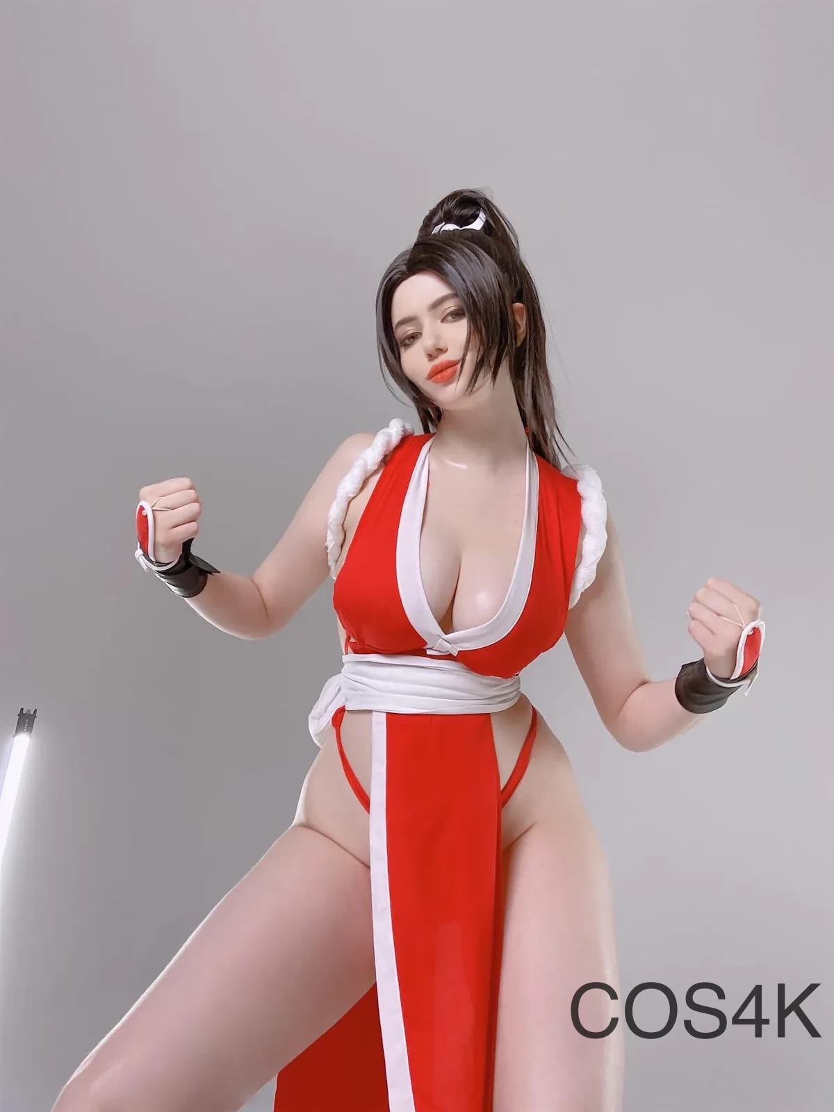 Alina-Becker---Mai-Shiranui-41.webp