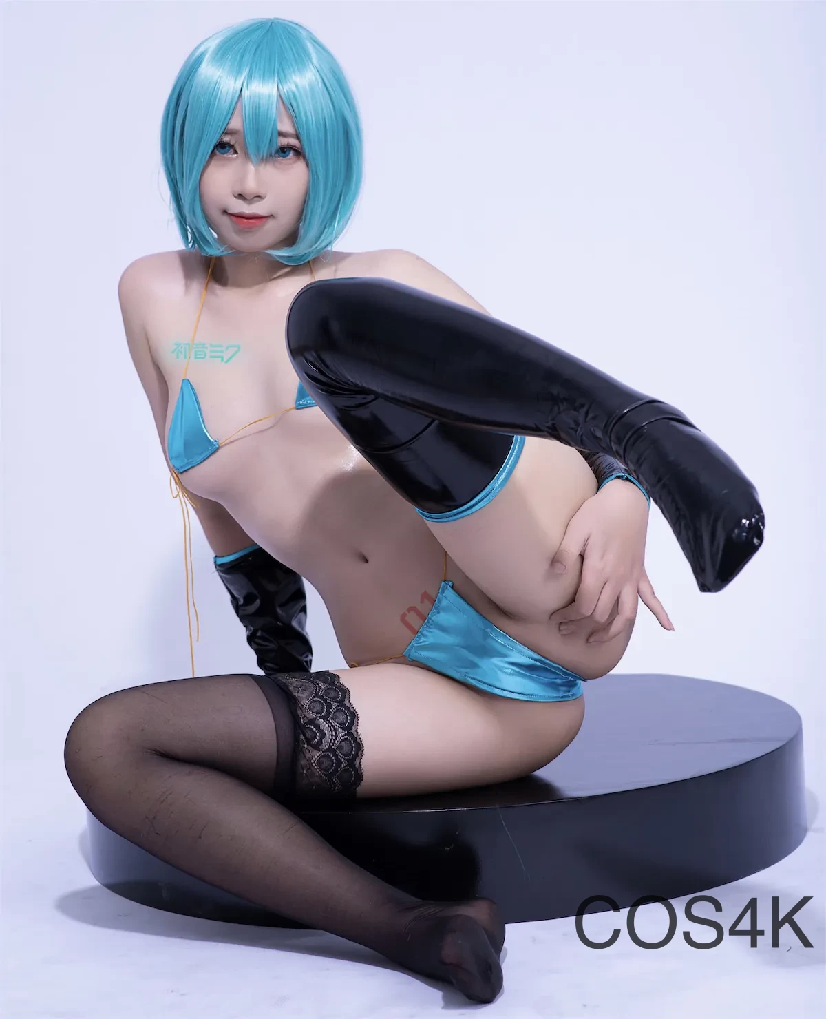 Azure-Channn-Hatsune-Miku-Bikini-23.webp